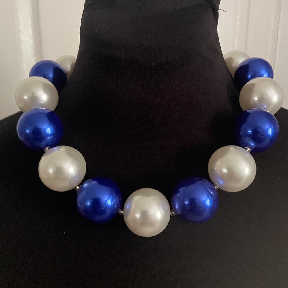 Fashion Jewelry Blue and White Statement Necklace